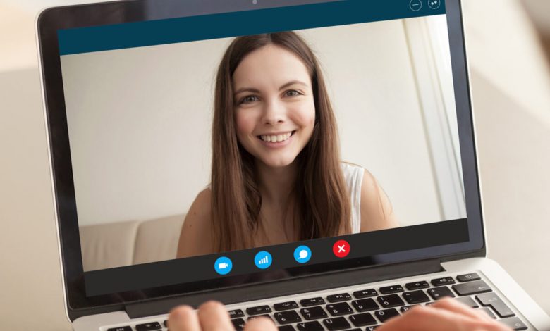 Can I use my laptop as a webcam for my desktop